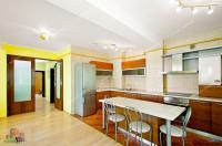 Se inchiriaza un apartament cu 3 camere situat in Galati, pe Faleza