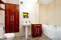 Se inchiriaza un apartament cu 3 camere situat in Galati, pe Faleza