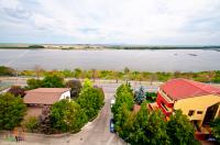 Se inchiriaza un apartament cu 3 camere situat in Galati, pe Faleza