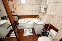 apartament decomandat cu 2 camere situat in Galati, Micro 18, pe strada Brailei