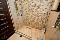oferta de vanzare a unei vile superbe construita in stil mediteranean, amplasata intr-o zona exclusivista si foarte bine cotata a orasului Galati.