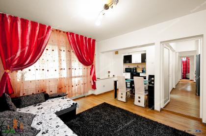 apartament decomandat cu 3 camere situat in Galati, cartier Micro 20