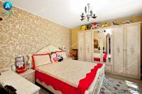 casa situata in centrul comunei Frumusita