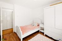 oferta de vanzare a unui apartament decomandat cu 3 camere situat in Galati, cartier Micro 17