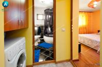 apartament cu trei camere decomandate de vanzare in Galati, cartier Micro 17