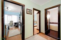 apartament decomandat cu 3 camere situa pe str George Cosbuc - Tecuci.