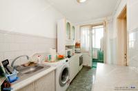 Vanzare apartament cu 3 camere intr-un bloc foarte bun situat in Galati,  Tiglina 2