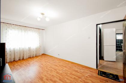 apartament decomandat cu 3 camere situat in Galati, cartier Micro 16