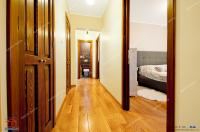 Apartamentul decomandat cu 3 camere in discutie se vinde in Galati, Str Otelarilor, cartier Micro 19
