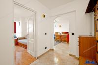 oferta de vanzare a unui apartament decomandat cu 3 camere situat pe Faleza Dunarii din Galati