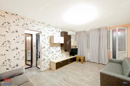 Apartamentul este situat in Galati, cartierul Micro 16 - Tiglina 3