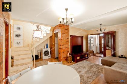 Vila Parter + Etaj situata in Galati langa Metro