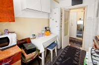 apartament semidecomandat cu 3 camere situat in Galati, zona Tiglina 1