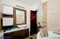 oferta de inchiriere a unui apartament cu 3 camere situat in Galati, zona centrala, pe Str Gradina Veche.