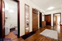 oferta de inchiriere a unui apartament cu 3 camere situat in Galati, zona centrala, pe Str Gradina Veche.