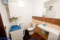 oferta de inchiriere a unui apartament cu 3 camere situat in Galati, zona centrala, pe Str Gradina Veche.