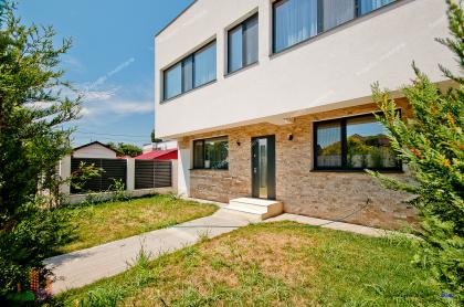 casa moderna amplasata in apropierea centrului comercial Shopping City Galati