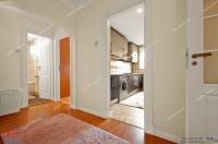 oferta de vanzare a unui apartament cu 3 camere  situat in Galati, cartier Micro 19, la capatul troleului