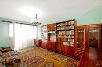 apartament spațios cu 4 camere decomandat