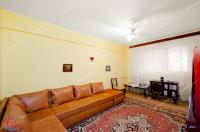 apartament spatios cu 3 camere decomandate