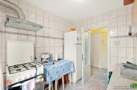 vanzare apartament cu 3 camere semidecomandate, situat in Galati, pe Str.Saturn