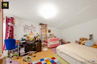 oferta de vanzare a unui apartament spatios cu 3 camere