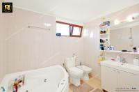 oferta de vanzare a unui apartament spatios cu 3 camere