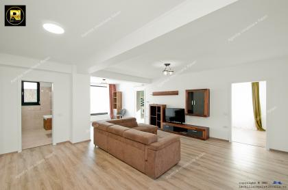oferta de vanzare a unui apartament spatios cu 2 camere  situat in Galati, chiar langa Piata din Micro 17