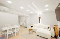 apartament cu 3 camere decomandate situat în Galati, cartierul Micro 20, pe strada Furnaliștilor, în imediata apropiere a restaurantului „Doi Cocoși”