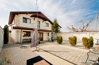 locuinta cocheta, situata intr-o zona linistita din Sat Costi, comuna Vanatori