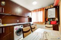 oferta de vanzare a unui apartament cu 3 camere semi-decomandate, tip confort 1, situat in cartier Micro 19