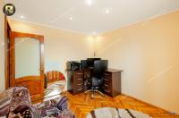 oferta de vanzare a unui apartament cu 3 camere semi-decomandate, tip confort 1, situat in cartier Micro 19