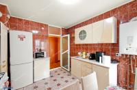 oferta de vanzare a unui apartament cu 4 camere decomandate, situat în Galați – Micro 20