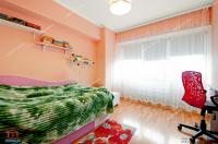 oferta de vanzare a unui apartament cu 4 camere decomandate, situat în Galați – Micro 20