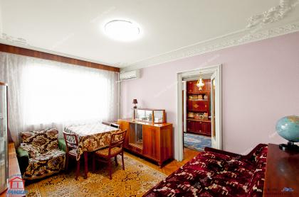 apartament cu 3 camere situat la etajul 2 al unui bloc cu 4 niveluri în cartierul Micro 19 din Galati