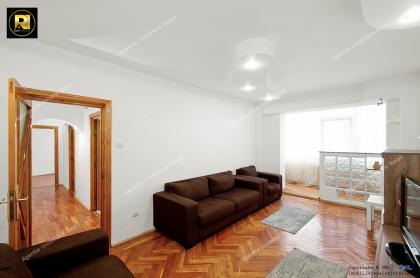 vanzare apartament cu 3 camere decomandate situat in Galati, zona Siderurgistilor
